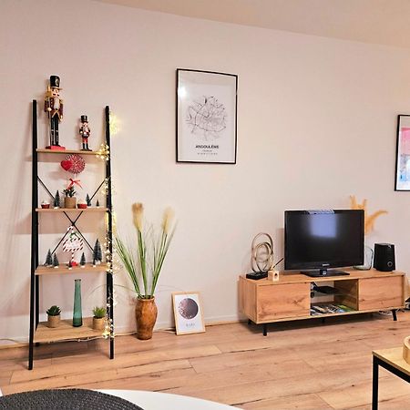 Appartement Cosy Proche Gare - Fibre Optique Et Parking Angouleme Bagian luar foto