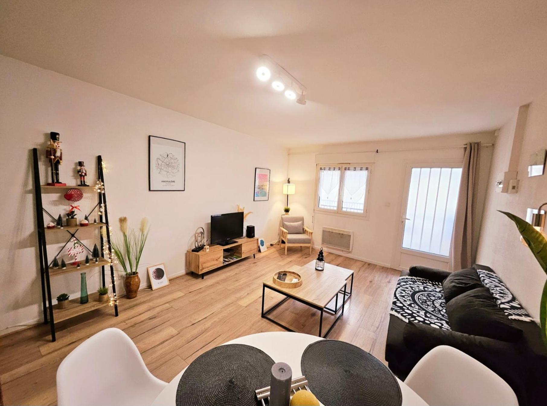 Appartement Cosy Proche Gare - Fibre Optique Et Parking Angouleme Bagian luar foto